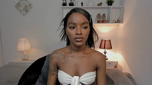 Snapshot of Zizi-campbel chatting on 12-28-24, 06:40 Zizi-campbel online show from 12-28-24, 06:40