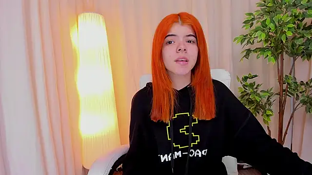 Maddy bennet online show from 02-18-25, 03:53