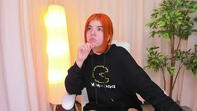 Maddy bennet online show from 02-19-25, 07:17