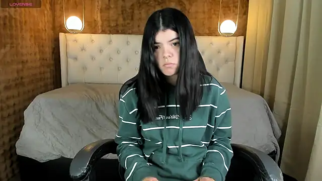 Maddy bennet online show from 03-19-25, 05:52