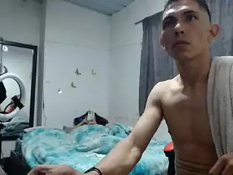 Snapshot of chayanne_odisea chatting on 09-30-25, 01:54 chayanne odisea online show from 09-30-25, 01:54