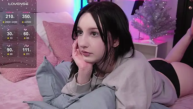 Lissa Meow  online show from 12-22-24, 04:06