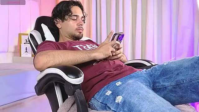 Snapshot of Samir_bear chatting on 01-15-26, 12:54 Samir bear online show from 01-15-26, 12:54