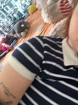 Ema kraus online show from 02-15-26, 06:04