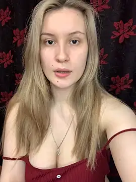 Snapshot of Sweet_white_chocolate chatting on 12-30-24, 06:49 Sweet white chocolate online show from 12-30-24, 06:49