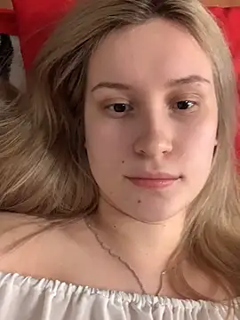 Snapshot of Sweet_white_chocolate chatting on 01-06-25, 07:56 Sweet white chocolate online show from 01-06-25, 07:56