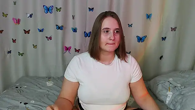 Snapshot of Phantommira chatting on 01-21-25, 05:09 Phantommira online show from 01-21-25, 05:09