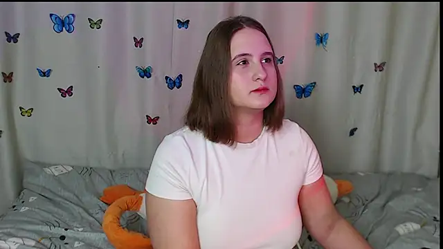 Snapshot of Phantommira chatting on 02-18-25, 08:47 Phantommira online show from 02-18-25, 08:47