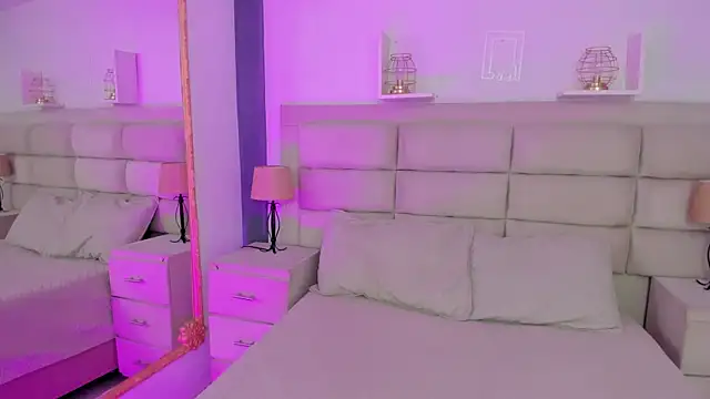 RoseCassie online show from 02-19-25, 12:55