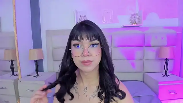 RoseCassie online show from 03-12-25, 04:35