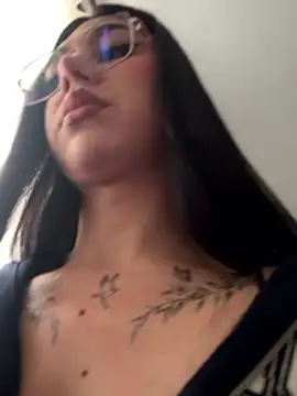 RoseCassie online show from 01-08-26, 12:18