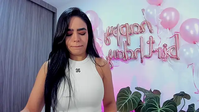 Sara Leblanc online show from 11-12-25, 02:17