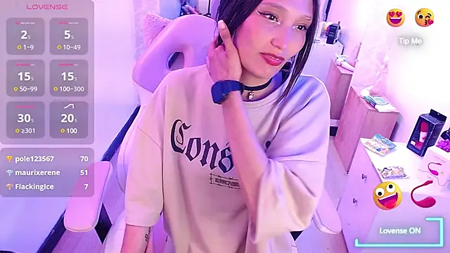 Snapshot of mia_collens chatting on 02-14-25, 06:12 mia collens online show from 02-14-25, 06:12