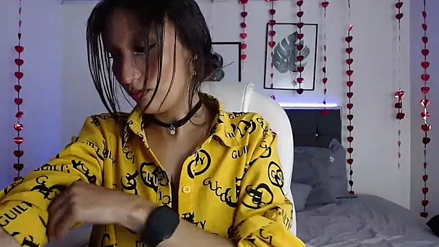 Snapshot of mia_collens chatting on 03-08-25, 03:39 mia collens online show from 03-08-25, 03:39