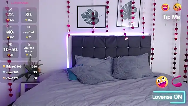 Snapshot of mia_collens chatting on 03-15-25, 08:04 mia collens online show from 03-15-25, 08:04