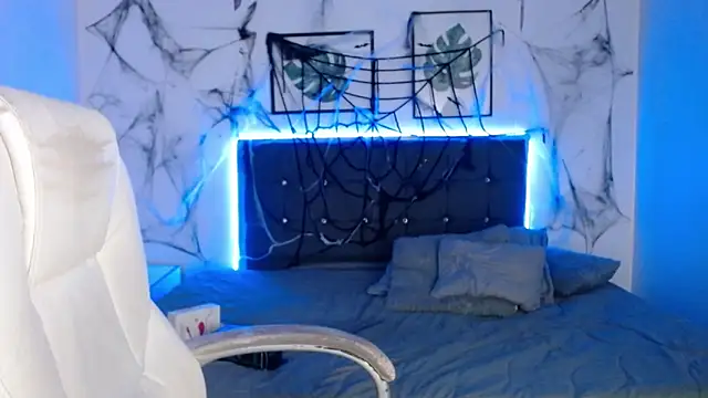 Snapshot of mia_collens chatting on 10-29-25, 03:31 mia collens online show from 10-29-25, 03:31