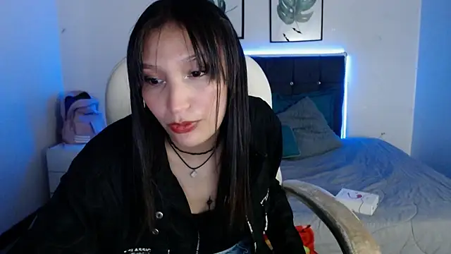 Snapshot of mia_collens chatting on 11-24-25, 01:49 mia collens online show from 11-24-25, 01:49