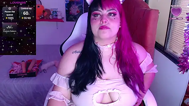 Snapshot of Pinky-Flower chatting on 01-24-25, 03:55 Pinky-Flower online show from 01-24-25, 03:55