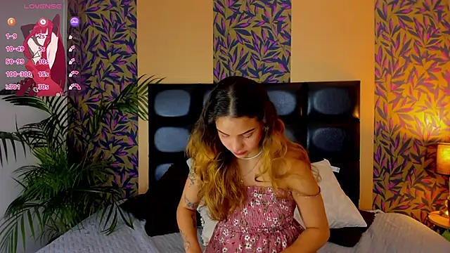 hinata itachi online show from 03-08-25, 09:18