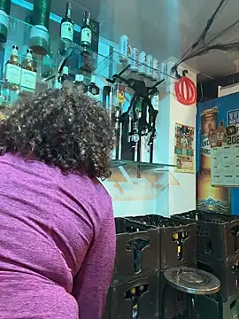 lauraltt online show from 11-04-25, 02:21