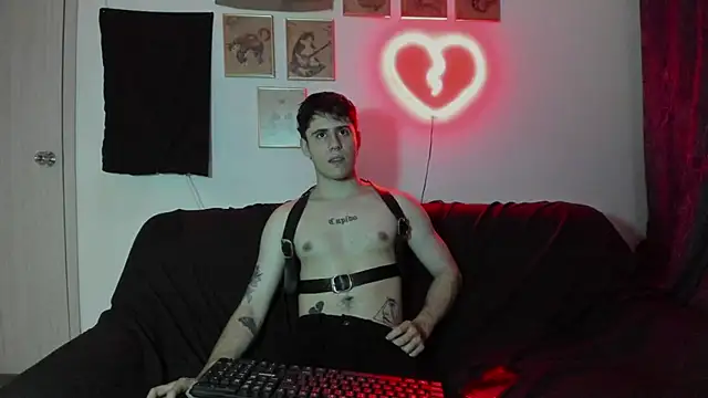 Snapshot of Antonello_Vannucci chatting on 01-03-25, 09:05 Antonello Vannucci online show from 01-03-25, 09:05