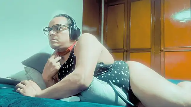 NikkelSofia online show from 01-13-26, 12:10