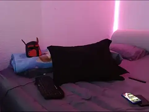 Snapshot of miia-liiam chatting on 01-06-25, 03:31 miia-liiam online show from 01-06-25, 03:31