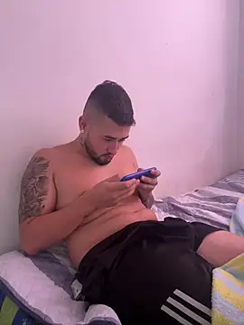 Snapshot of miia-liiam chatting on 01-14-25, 03:15 miia-liiam online show from 01-14-25, 03:15