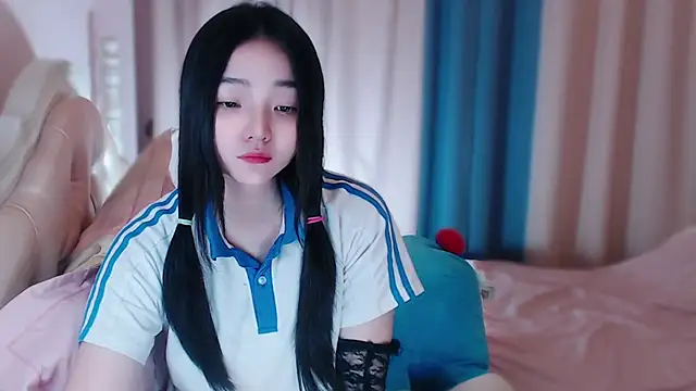 xiao-xiao-D online show from 10-12-25, 04:44