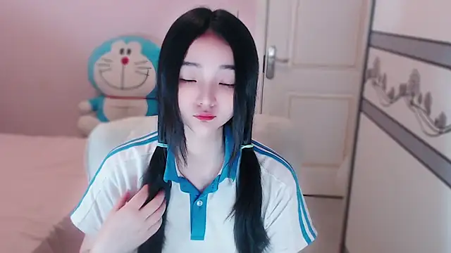 xiao-xiao-D online show from 10-18-25, 02:03