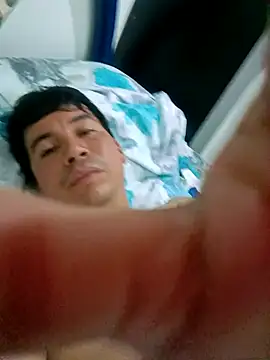 Snapshot of bisexual0007 chatting on 12-24-24, 12:00 bisexual0007 online show from 12-24-24, 12:00