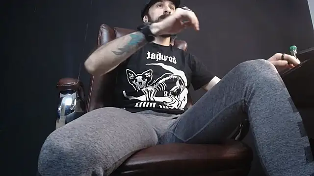 AxelColton online show from 03-02-25, 05:23