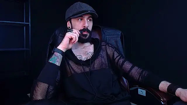 AxelColton online show from 12-04-25, 06:23