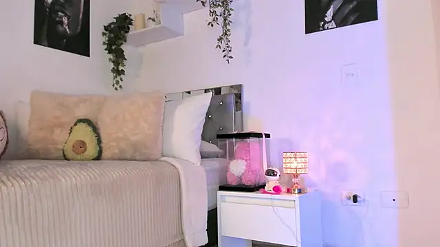 Alissonroses online show from 09-24-25, 09:18