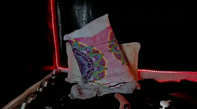 Snapshot of katizaldana chatting on 01-18-25, 07:38 katizaldana online show from 01-18-25, 07:38