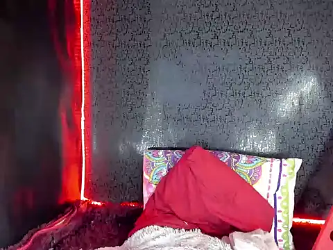 Snapshot of katizaldana chatting on 02-26-25, 03:21 katizaldana online show from 02-26-25, 03:21