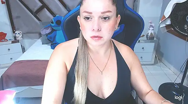 Snapshot of natalia5560 chatting on 02-09-25, 01:35 natalia5560 online show from 02-09-25, 01:35