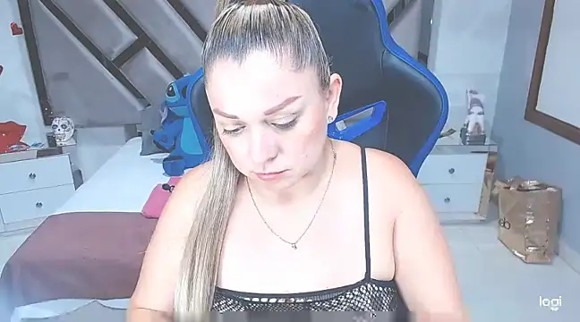 Snapshot of natalia5560 chatting on 02-09-25, 04:50 natalia5560 online show from 02-09-25, 04:50