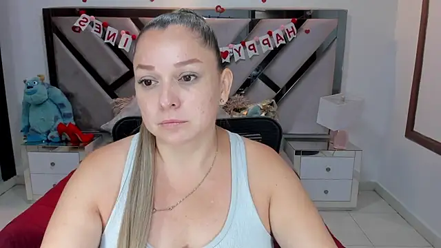 Snapshot of natalia5560 chatting on 10-02-25, 12:45 natalia5560 online show from 10-02-25, 12:45