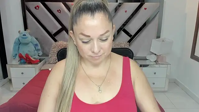 Snapshot of natalia5560 chatting on 11-02-25, 01:13 natalia5560 online show from 11-02-25, 01:13