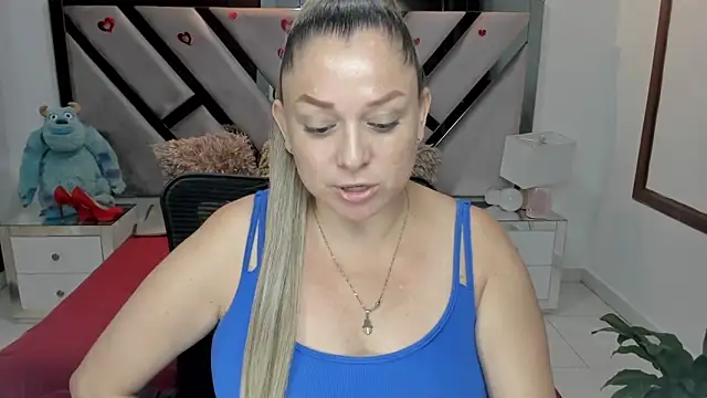 Snapshot of natalia5560 chatting on 11-09-25, 01:31 natalia5560 online show from 11-09-25, 01:31