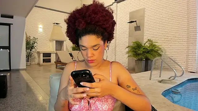 Snapshot of loladupont chatting on 01-14-26, 03:12 loladupont online show from 01-14-26, 03:12