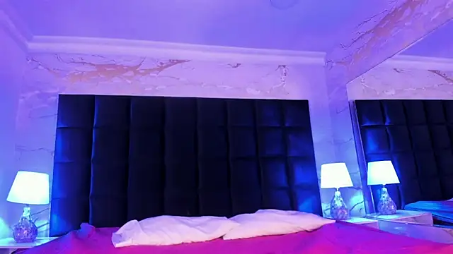 Snapshot of loladupont chatting on 02-13-26, 03:13 loladupont online show from 02-13-26, 03:13