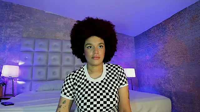 Snapshot of loladupont chatting on 02-23-26, 03:04 loladupont online show from 02-23-26, 03:04