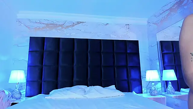 Snapshot of loladupont chatting on 02-24-26, 03:04 loladupont online show from 02-24-26, 03:04