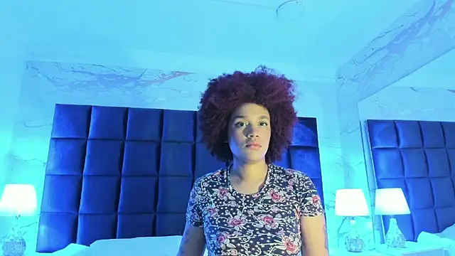 Snapshot of loladupont chatting on 02-25-26, 03:05 loladupont online show from 02-25-26, 03:05