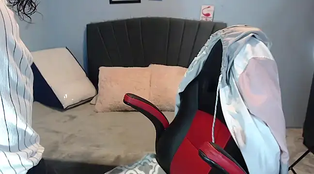 AngelRouss online show from 01-25-25, 10:40