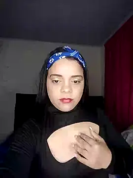 Snapshot of AriaYummy chatting on 01-17-25, 02:18 AriaYummy online show from 01-17-25, 02:18