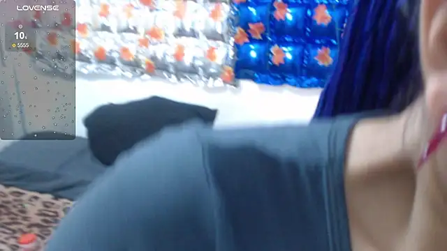 Snapshot of thaly_funn chatting on 02-18-25, 08:03 thaly funn online show from 02-18-25, 08:03