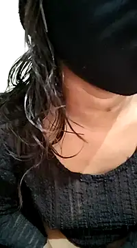 Snapshot of Looliya02 chatting on 01-24-25, 11:26 Looliya02 online show from 01-24-25, 11:26